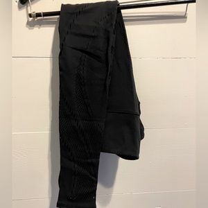 lululemon pant, black, size 4